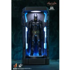 Batman Arkham Knight Figur mit Waffenkammer
