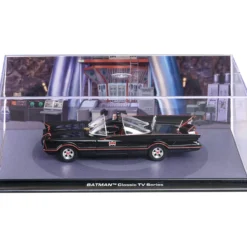 Batmobil Diorama aus der Batman TV-Serie von 1966