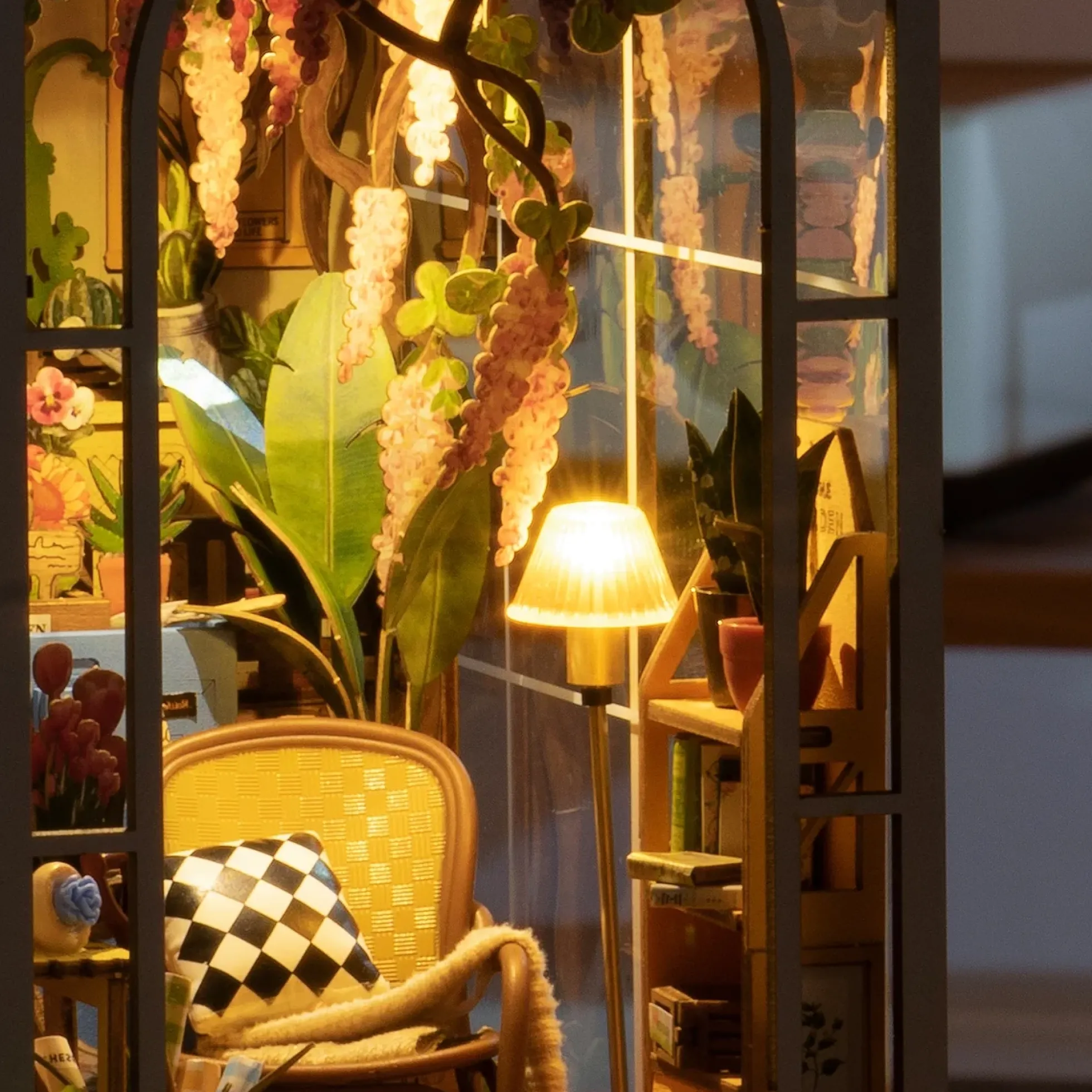 Book Nook Holzbausatz – Gartenhaus