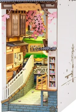 Book Nook Holzbausatz – Sakura Densya