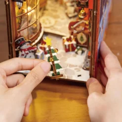 Book Nook Holzbausatz – Weihnachtsstraße