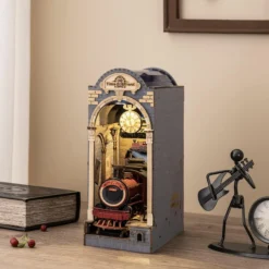 Book Nook Holzbausatz – Zeitreise