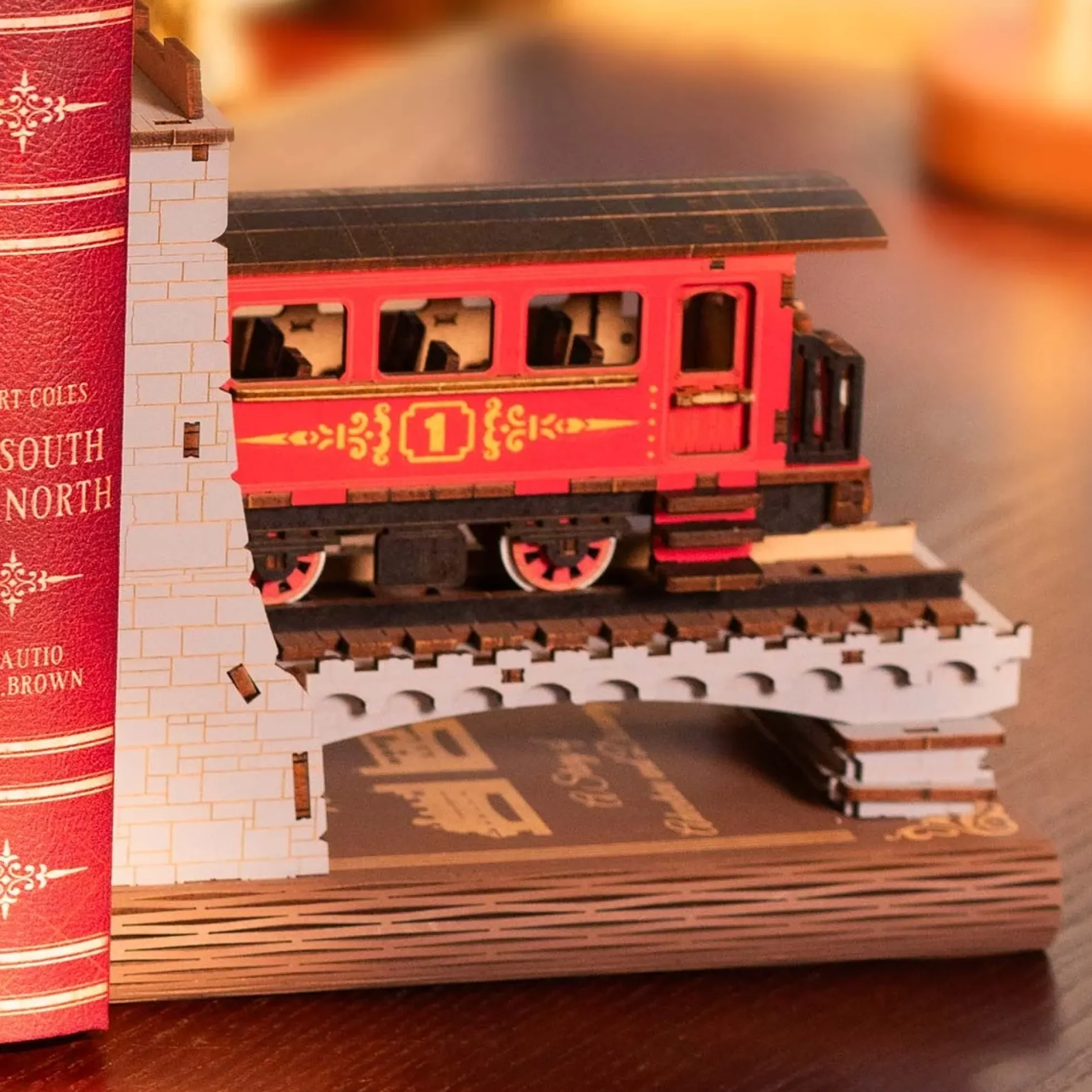 Buchstütze Holzbausatz – Jahrhundert-Zug