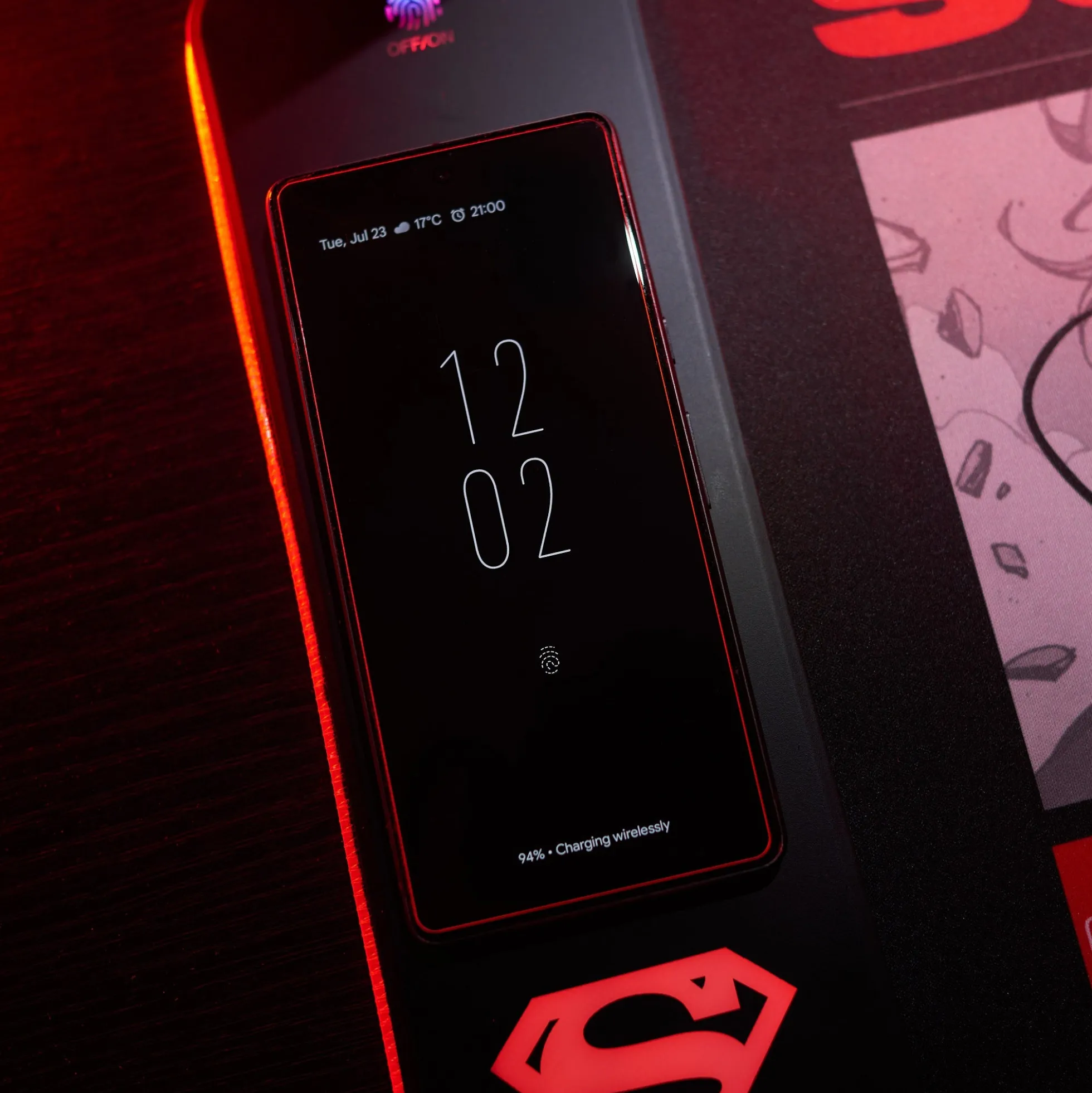 DC Comics Superman XL Gamer-Mauspad mit Kontaktlosem Ladegerät