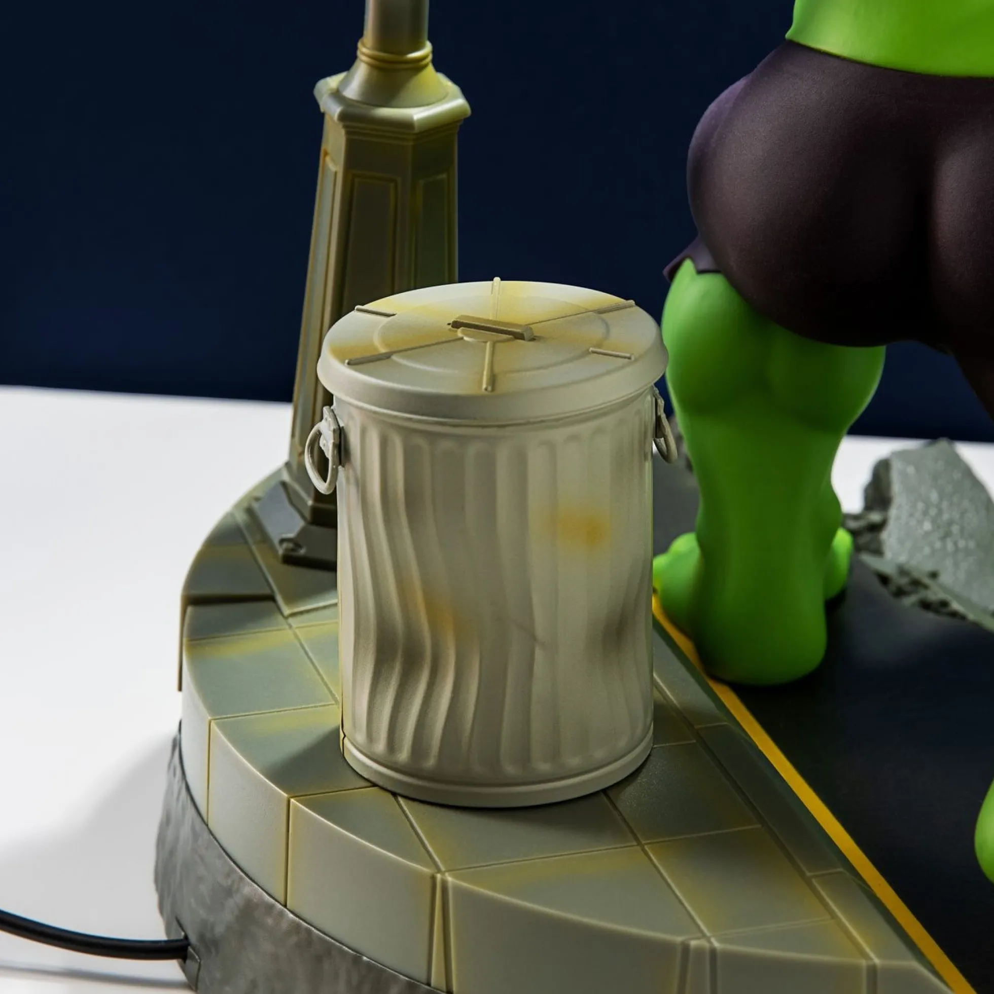 Marvel Hulk Diorama Schreibtischlampe