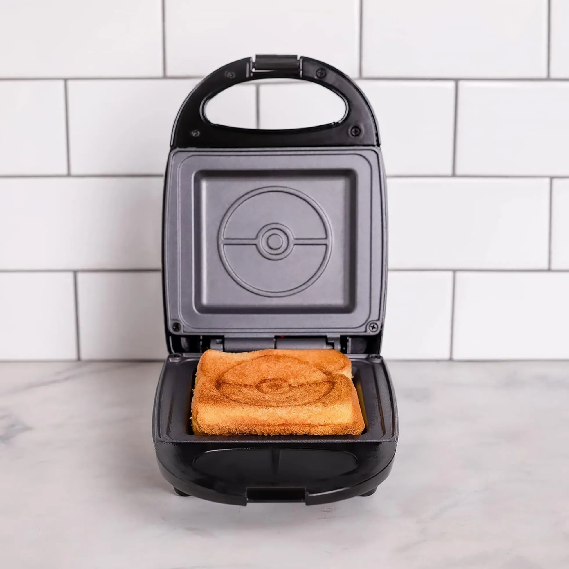 Pokémon Pokéball Sandwichmaker