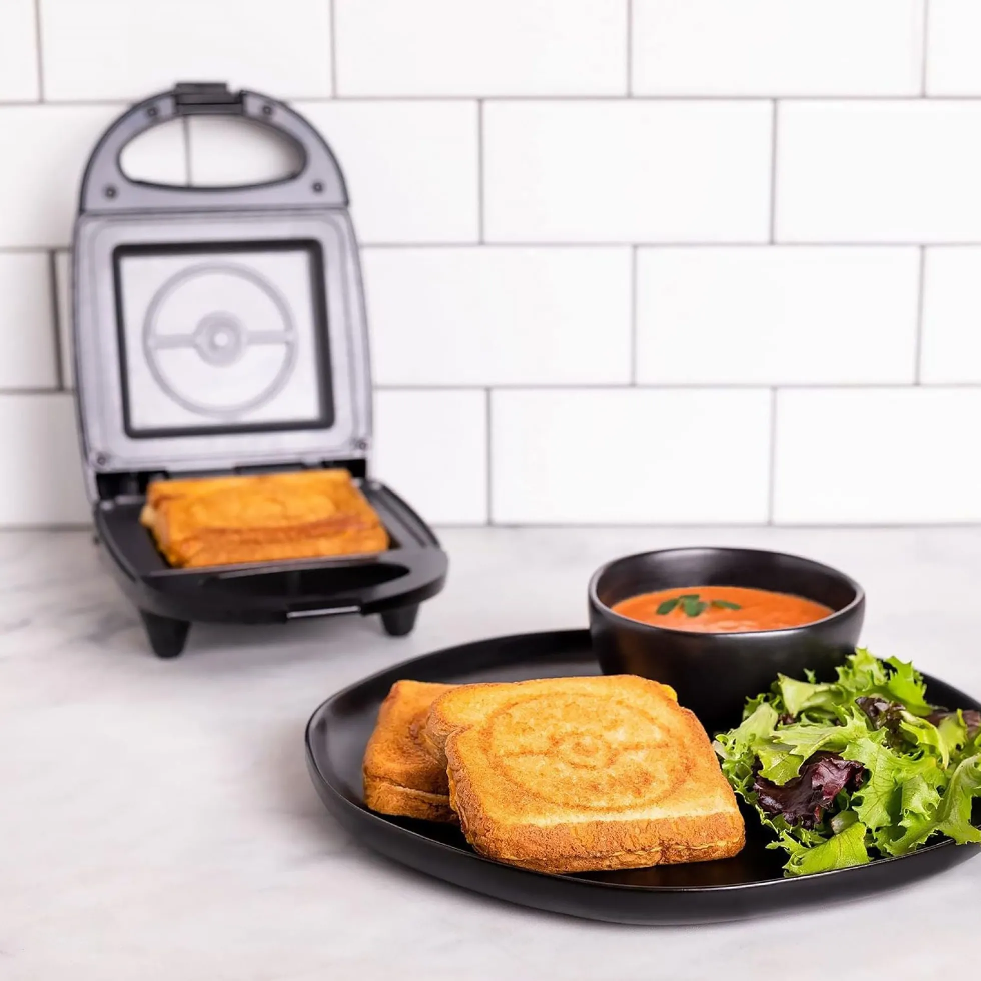 Pokémon Pokéball Sandwichmaker