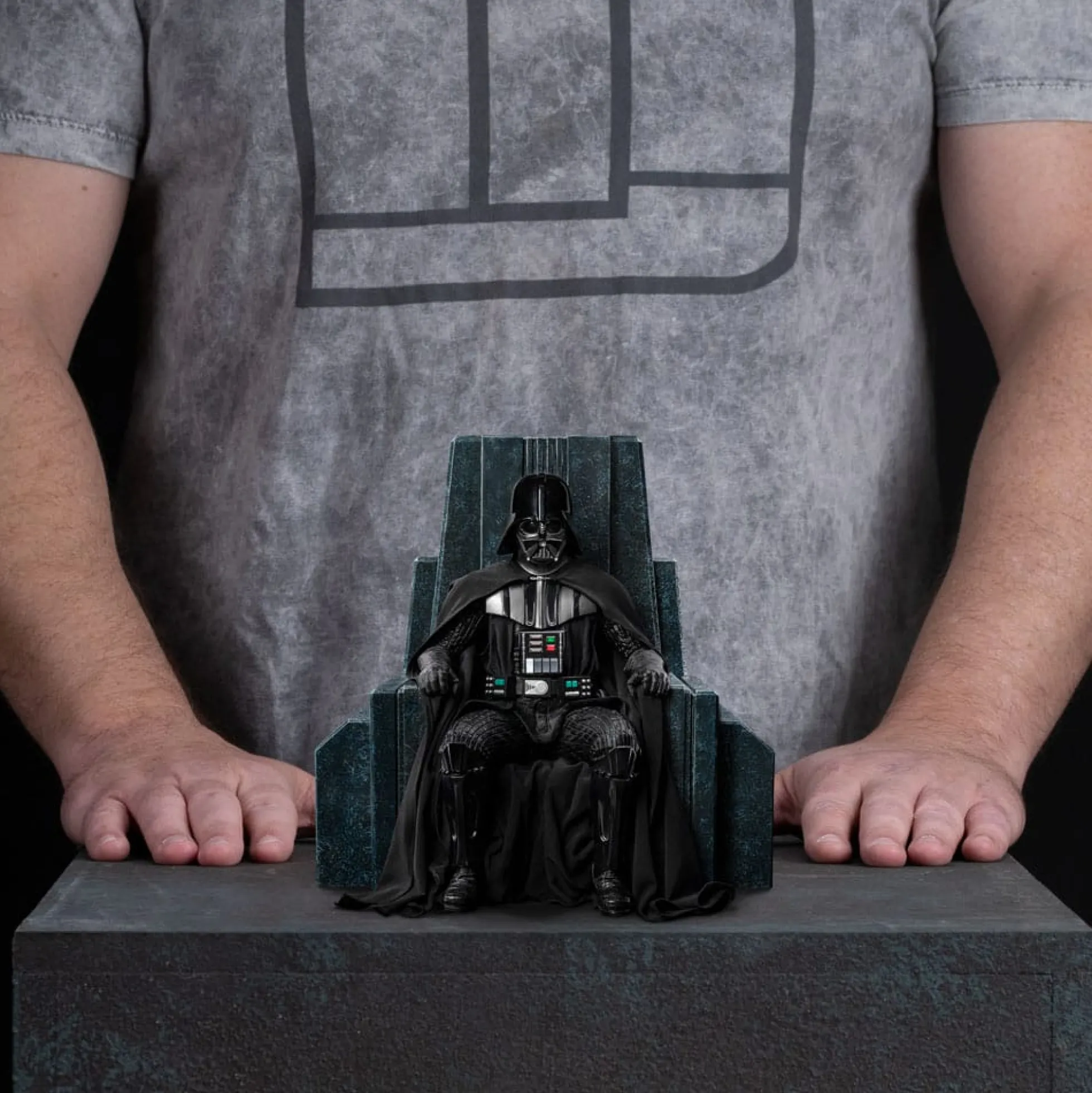 Star Wars Darth Vader auf dem Thron Statue