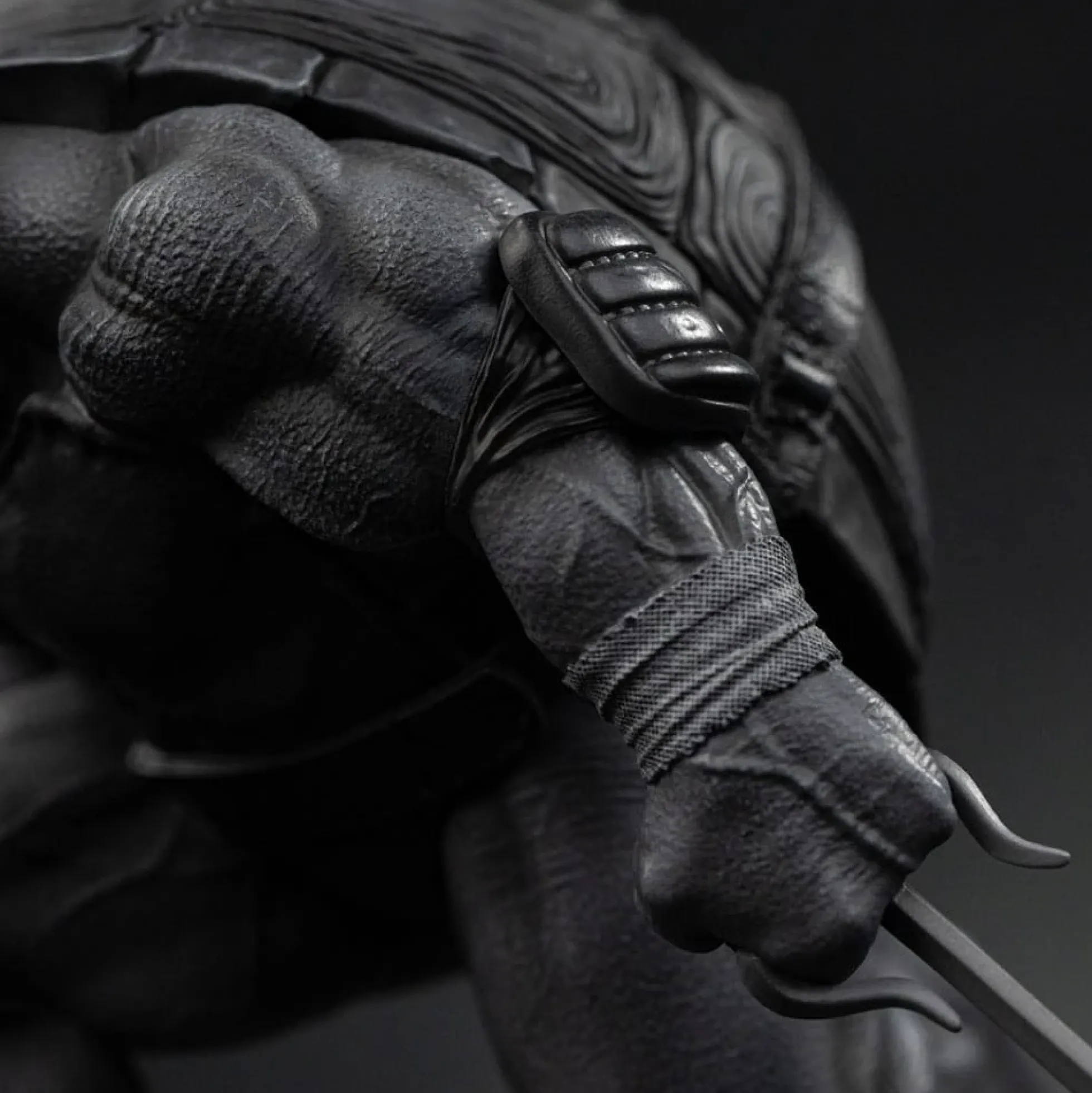 Teenage Mutant Ninja Turtles Art Scale Statue 1/10 Black and White